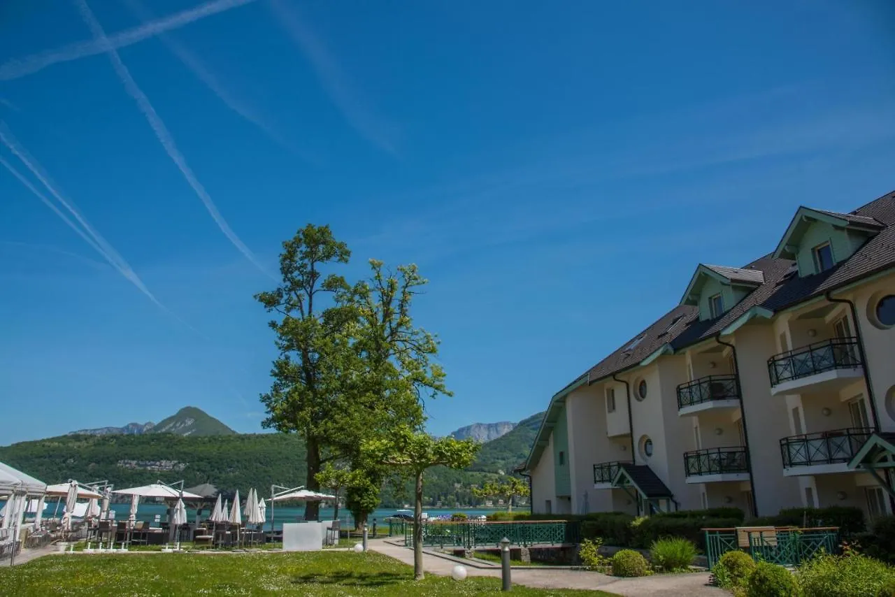 La Baie Des Voiles: Lakefront Apartments on Annecy Duingt