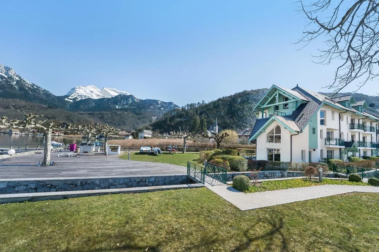 Lägenhet La Baie Des Voiles, Feet In The Crystal Waters, 9 Apts From Studio To Duplex By Lla Selections Duingt