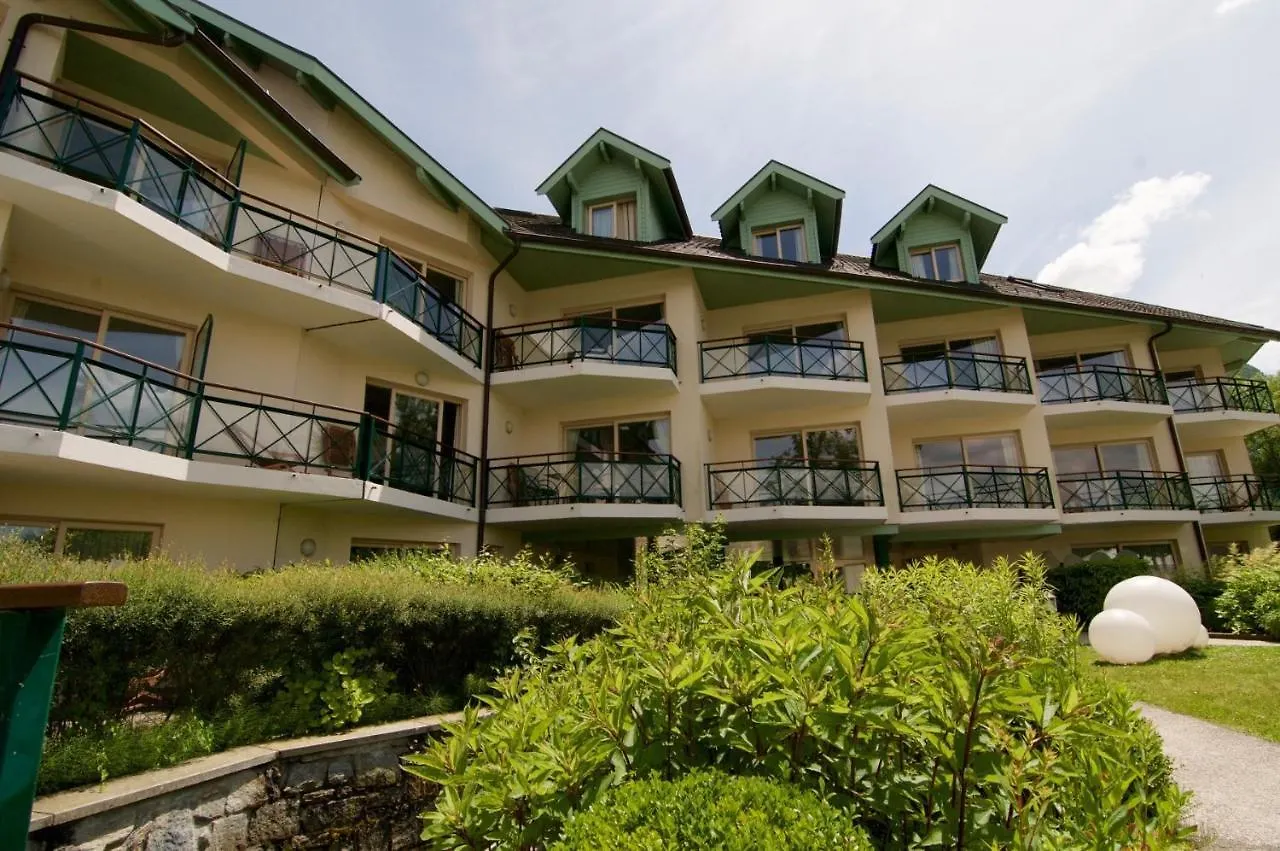 La Baie Des Voiles: Lakefront Apartments on Annecy Duingt